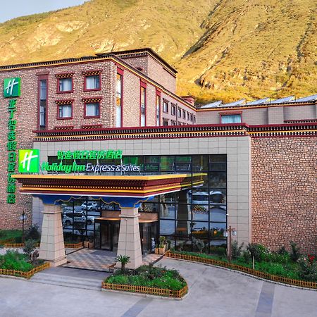 Holiday Inn Express Daocheng Yading, An Ihg Hotel Bagian luar foto