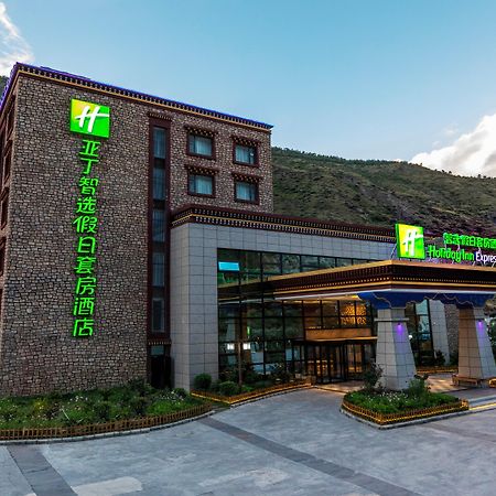 Holiday Inn Express Daocheng Yading, An Ihg Hotel Bagian luar foto